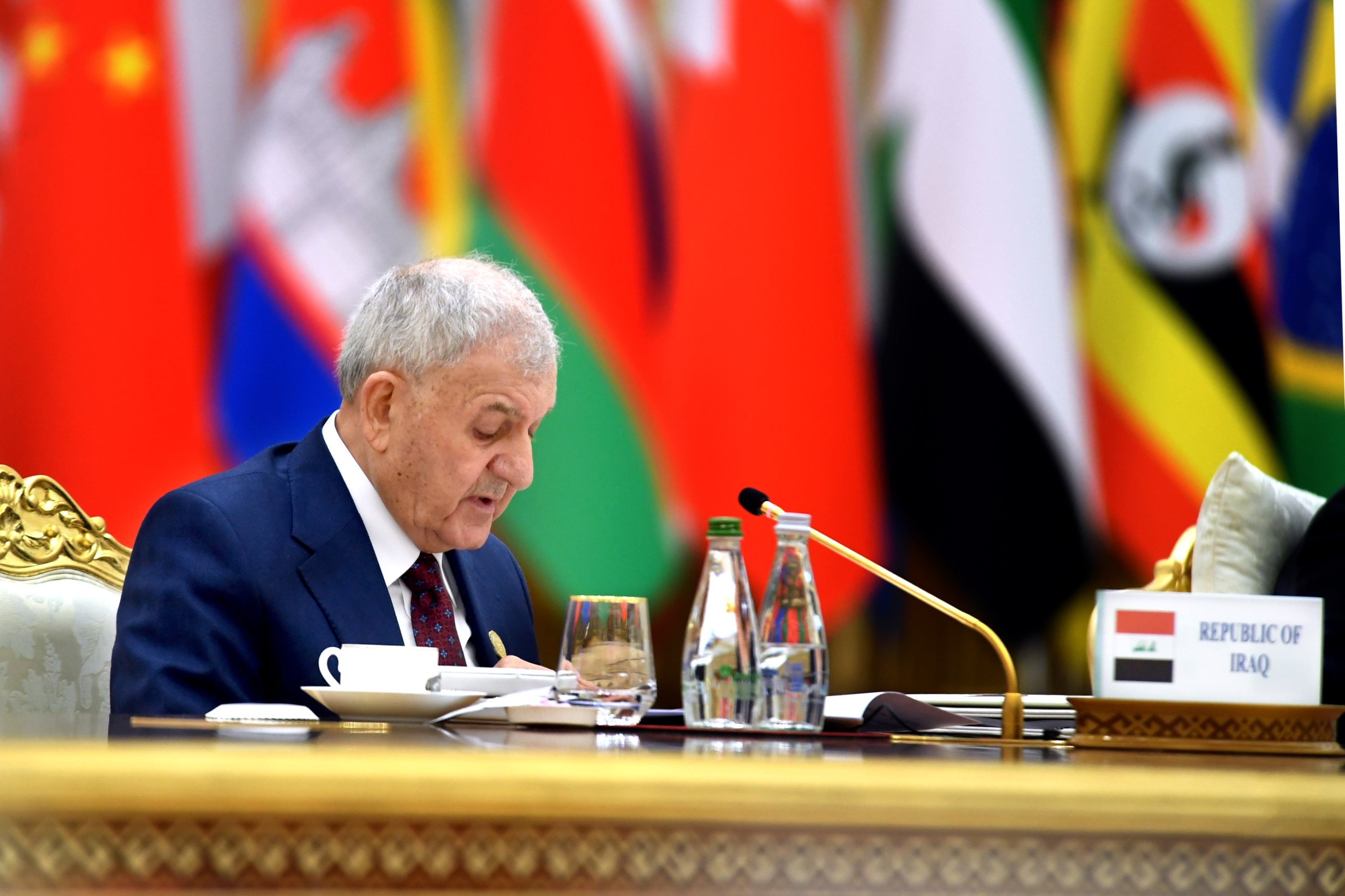 العراق يدعو لاستئناف الجهود الدبلوماسية بين إيران والمجتمع الدولي