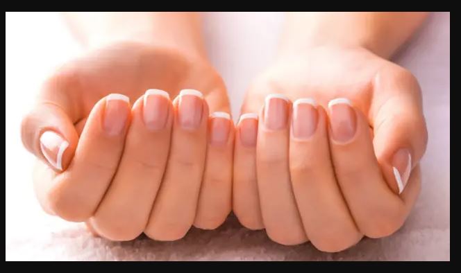 ما الذي يعيش تحت أظافرك؟ الإجابة قد تفاجئك