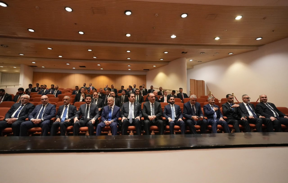 الحكومة لم تكتمل بعد.. البرلمان يصوّت على 11 وزيراً و3 نواب لرئيس الوزراء