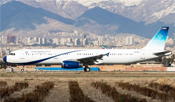 اشتعال النيران في طائرة ايرانية برحلة داخلية