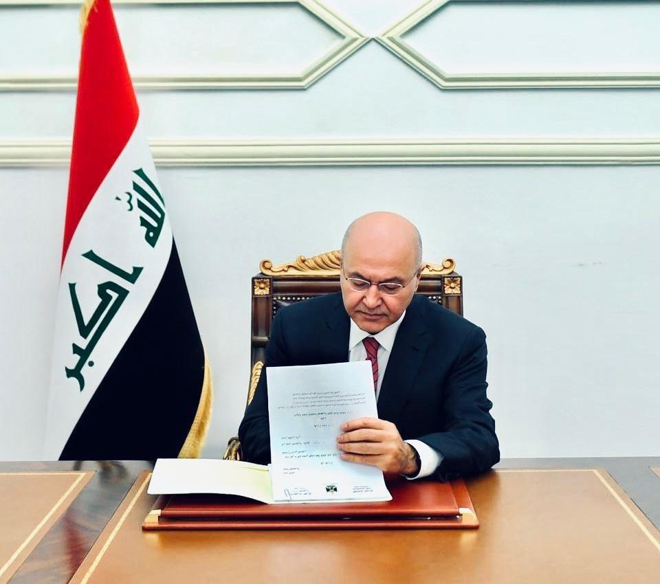 رئيس الجمهورية يصادق على قانون الاقتراض المحلي والخارجي لتمويل العجز المالي