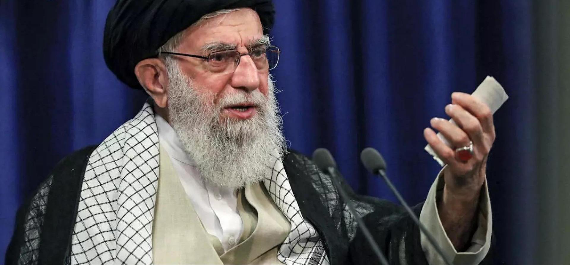 السيد خامنئي: الهدف من الحظر الأمريكي على المدى الطويل هو إفلاس الاقتصاد الإيراني