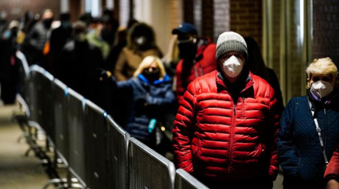 الولايات المتحدة.. تسجيل 2360 وفاة واصابة اكثر من 64 الف آخرين بكورونا خلال يوم