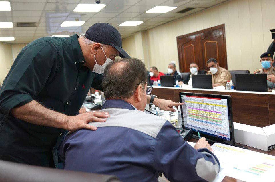 الكاظمي: نعمل على خطة استراتيجية لإدامة الكهرباء كخدمة مستمرة للمواطنين (صور)
