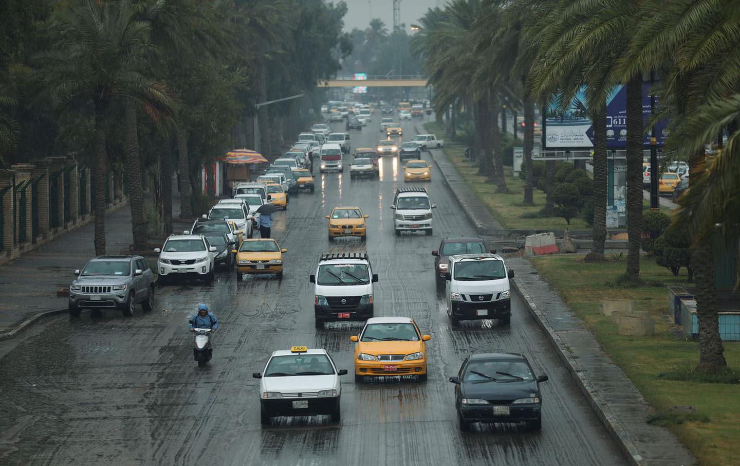 الأنواء الجوية: أمطار غزيرة وتحذيرات من سيول وتصاعد للغبار في عدة مناطق في العراق