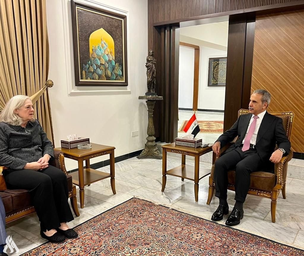 رئيس مجلس القضاء الأعلى يبحث مع السفيرة الأمريكية في بغداد الملفات القضائية المشتركة