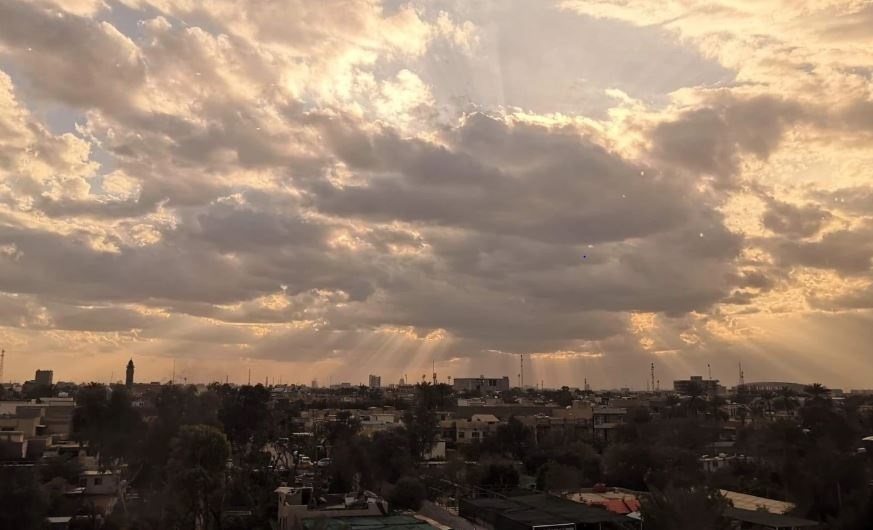 بسبب انخفاض درجات الحرارة.. محافظات عراقية تعطل دوام المدارس الثلاثاء