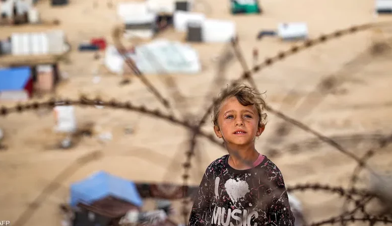 دخول 653 شاحنة مساعدات إلى غزة خلال يوم واحد