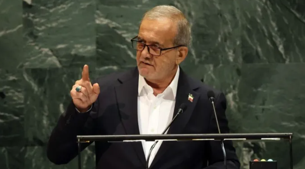 الرئيس الايراني: سنختار العقوبات على تسليم اليورانيوم للأميركان