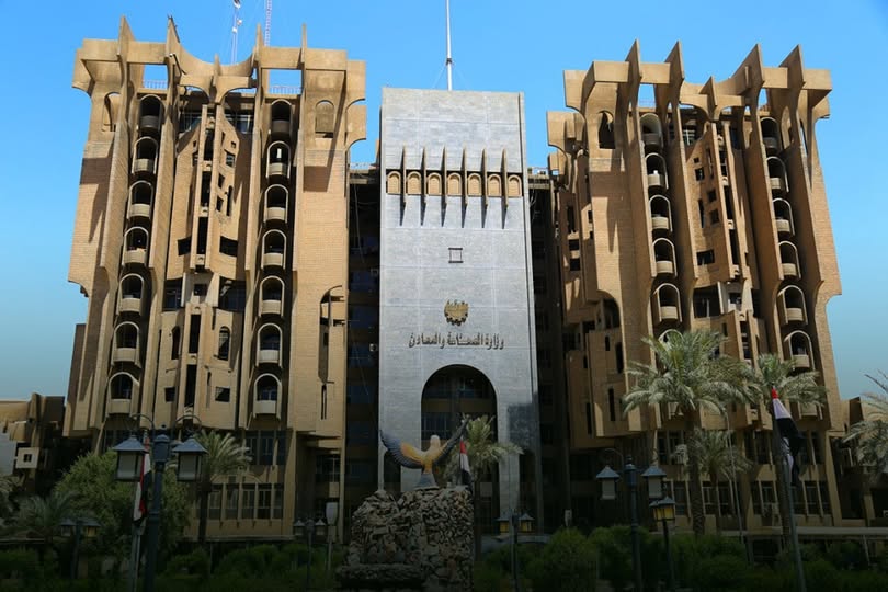 الصناعة: مفاوضات مع وزارة النفط لتخصيص كميات من الغاز للمشاريع الصناعية