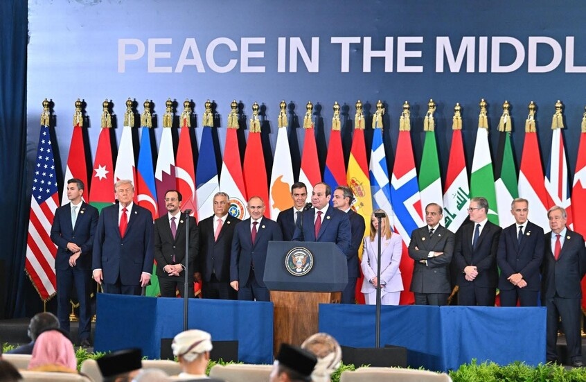 الرئيس المصري يعلن عن مبادرة ومؤتمر دولي لإعمار غزة