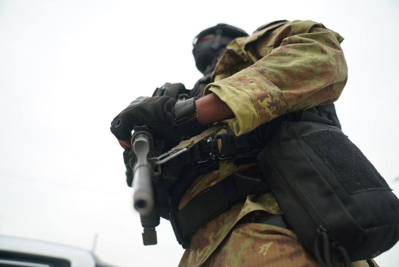 اعتقال أجانب مخالفين لشروط الإقامة ومطلوبين بتهم مختلفة في بابل