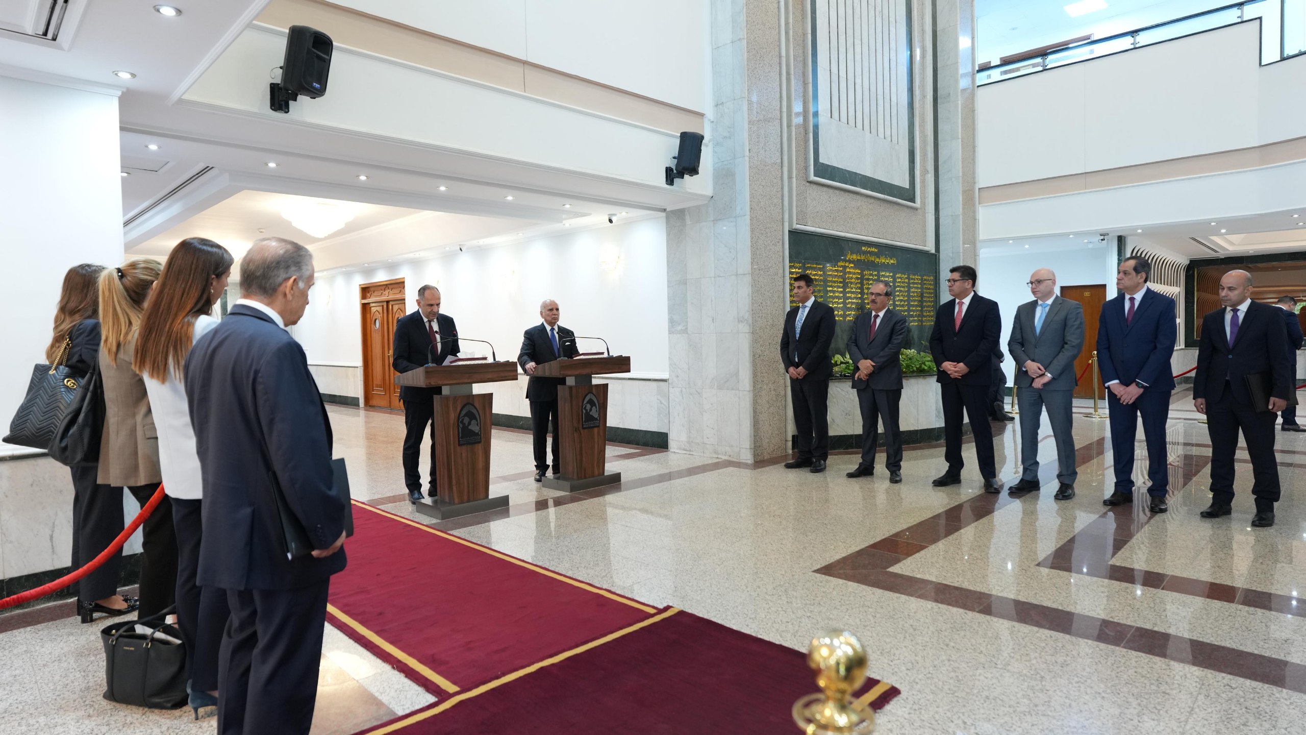 أول دولة أوروبية تفتح خطاً جوياً مباشراً مع العراق