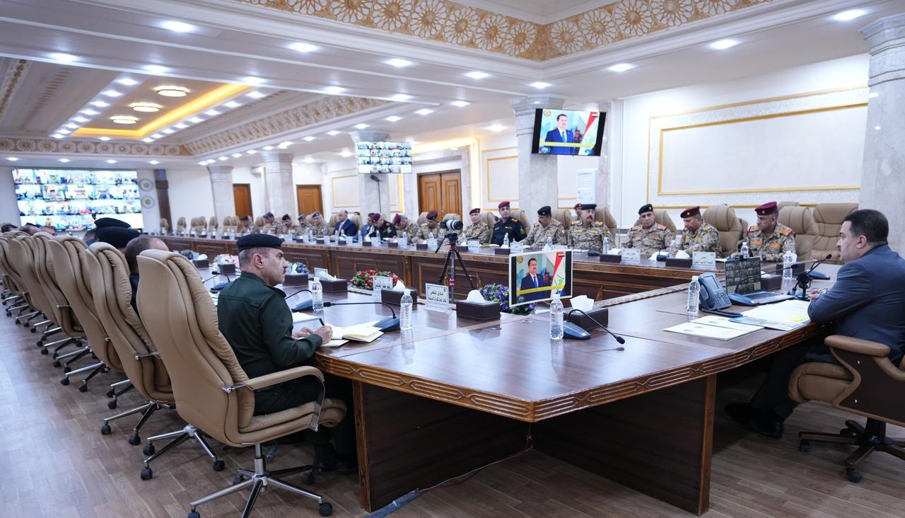 القائد العام للقوات المسلحة: لن نفرض حظراً للتجوال يوم الاقتراع