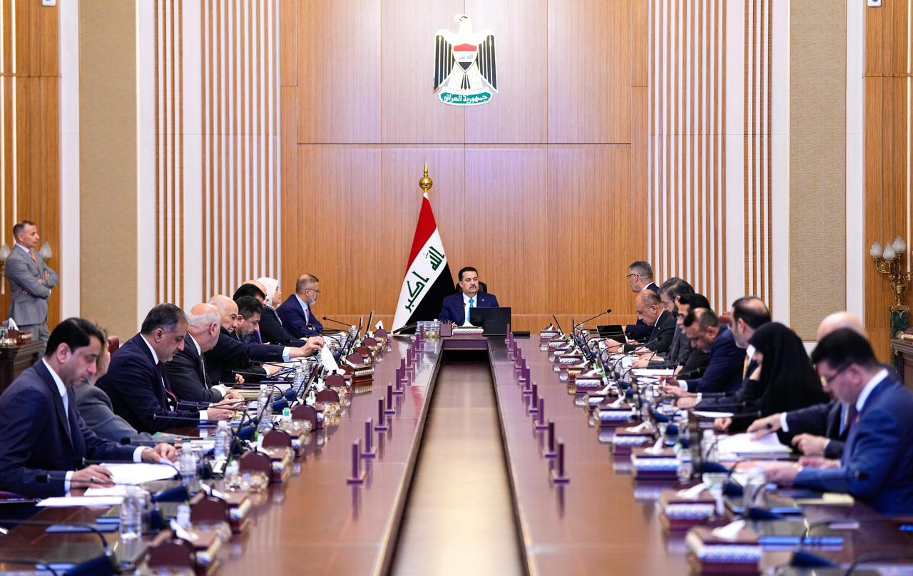 أربعة خارج الحسابات.. السوداني يرافق تسعة من وزرائه إلى البرلمان الجديد