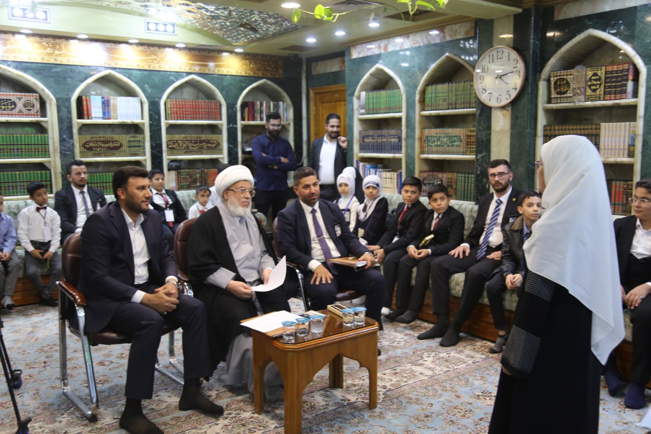 (150) طفل تخرج من دوراتها.. ممثل السيد السيستاني يستقبل اطفال الحساب الذهني في العتبة الحسينية