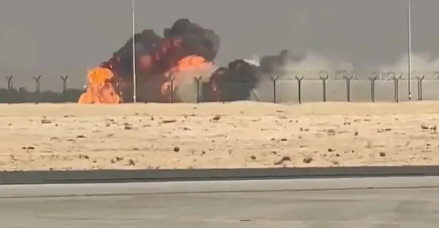 خلال عرض جوي في دبي.. تحطم مقاتلة هندية ومقتل قائدها (فيديو)