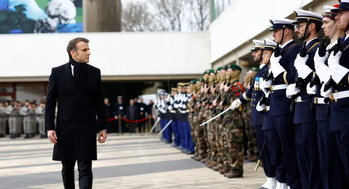 فرنسا تستعد لإحياء الخدمة العسكرية التطوعية