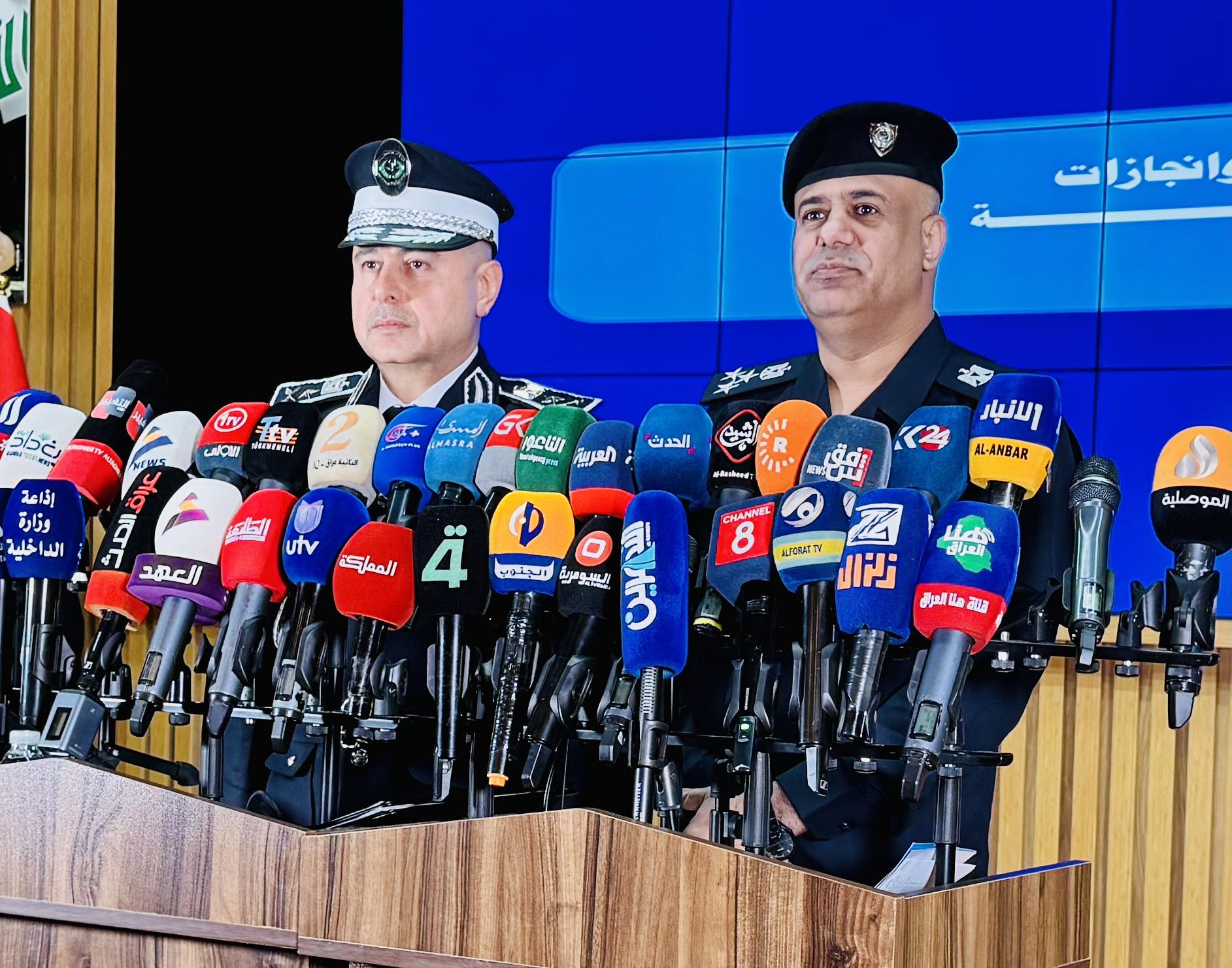 الداخلية: القبض على أكثر من 90 شخصاً متهمين بالتلاعب بأسعار العملة والمواد الغذائية