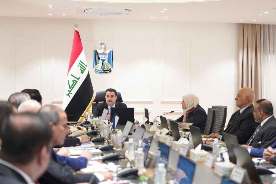 إصلاح بـ“المفرد” وأزمة بـ“الجملة”.. الحكومة تلاحق الإيرادات بضغط النفقات