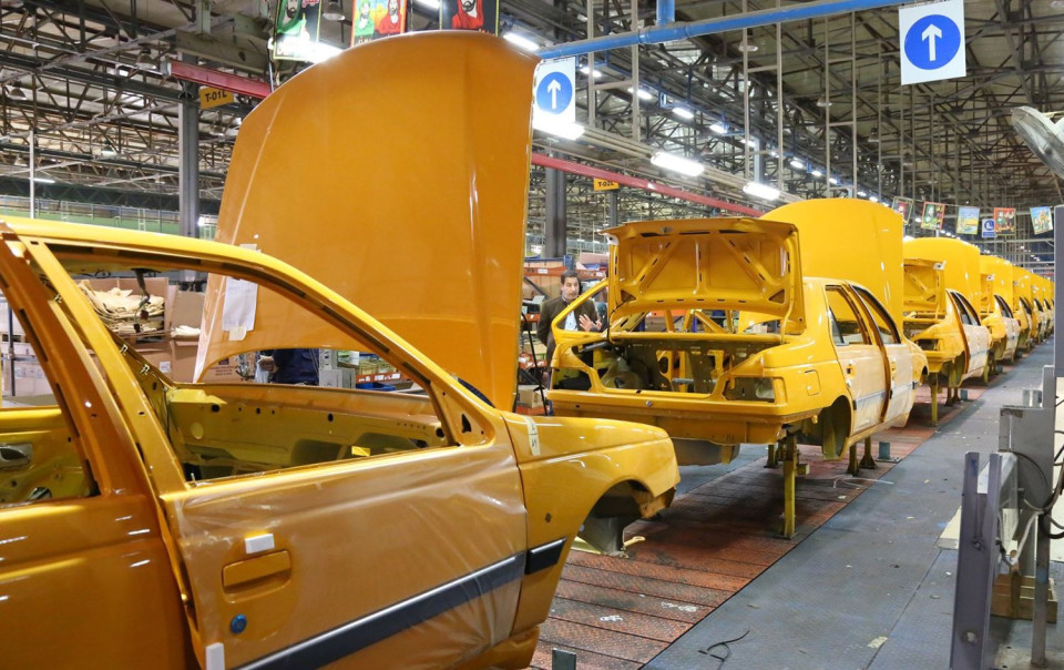 العراق يبرم عقدا مع شركات اماراتية واخرى محلية لتجميع وإنتاج السيارات بأنواعها