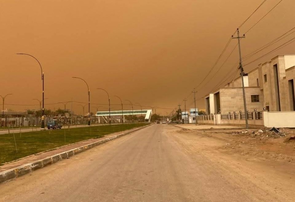 الأنبار.. عاصفة ترابية تجتاح القائم وتحذيرات للمواطنين