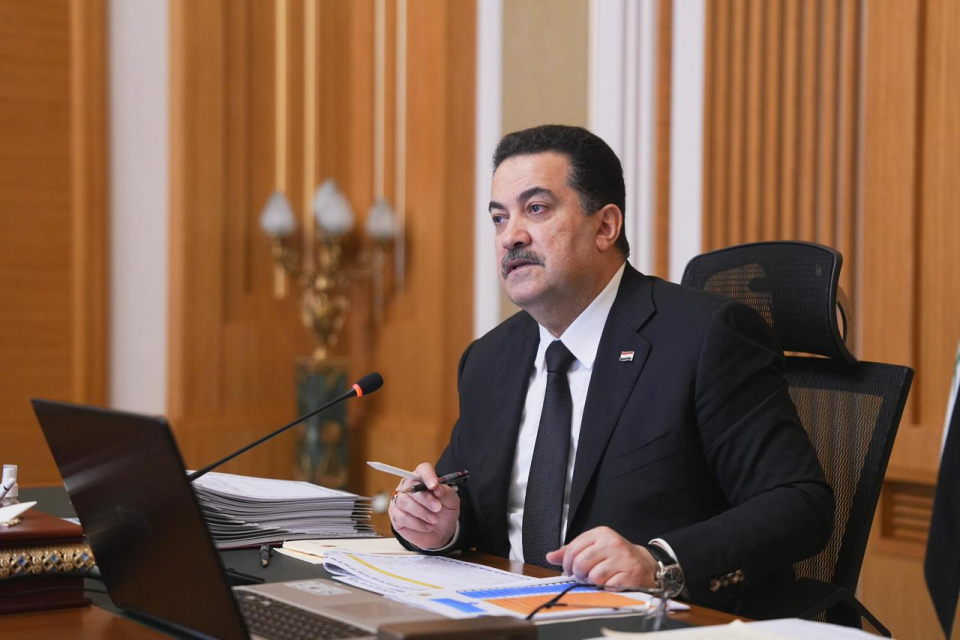 السوداني يمنح وزيري التربية والتعليم صلاحية تعليق الدوام والتحول للإلكتروني