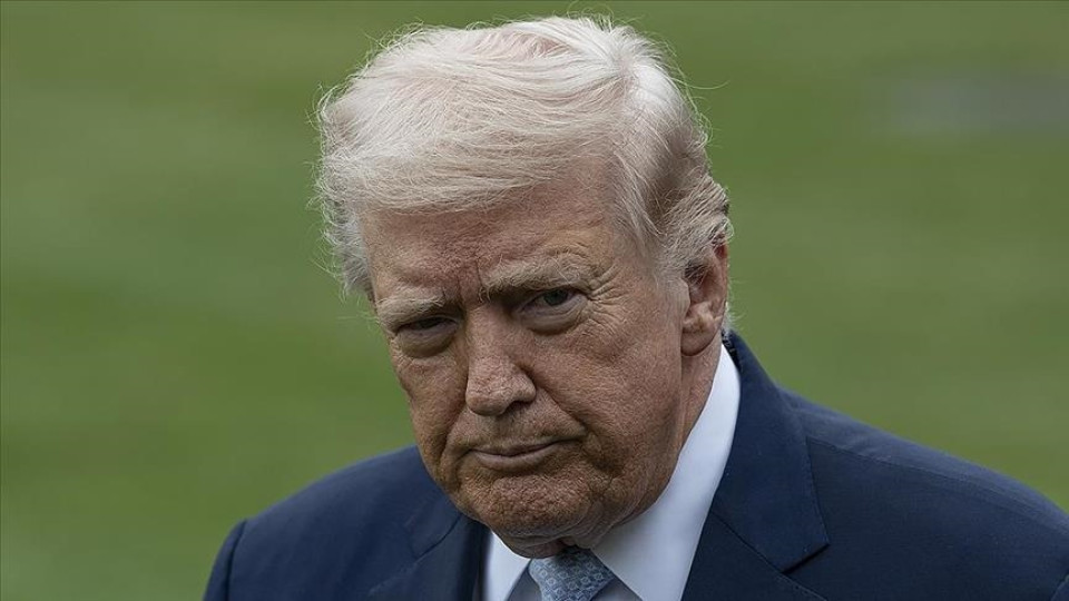 ترامب يهدد بريطانيا برسوم جمركية باهظة