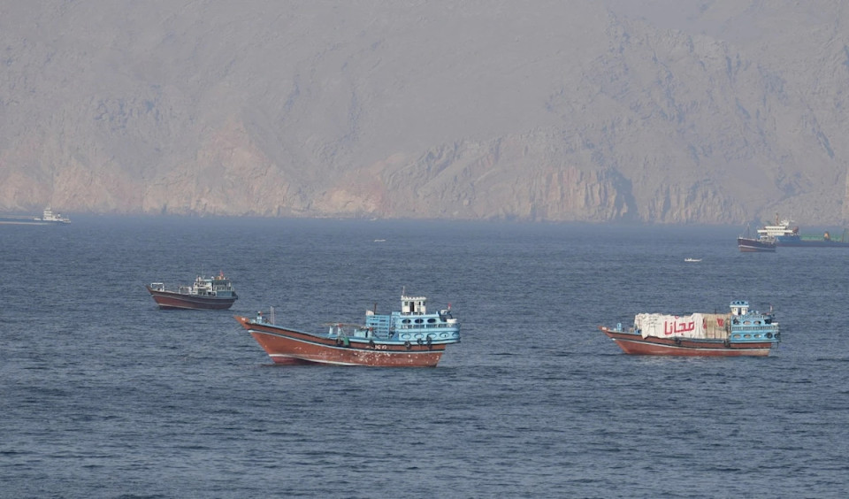 طهران تتوعد بالرد بعد "قرصنة" سفينة إيرانية في بحر عُمان (فيديو)