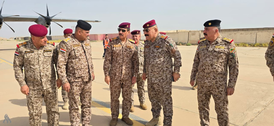 رئيس أركان الجيش يصل إلى صحراء السماوة