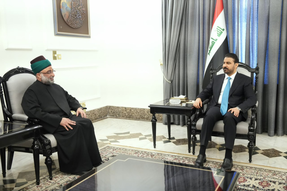 رئيس مجلس الوزراء يستقبل أمين عام العتبة العباسية ويؤكد دعم الحكومة لإنجاز المشروعات الخدمية والعمرانية