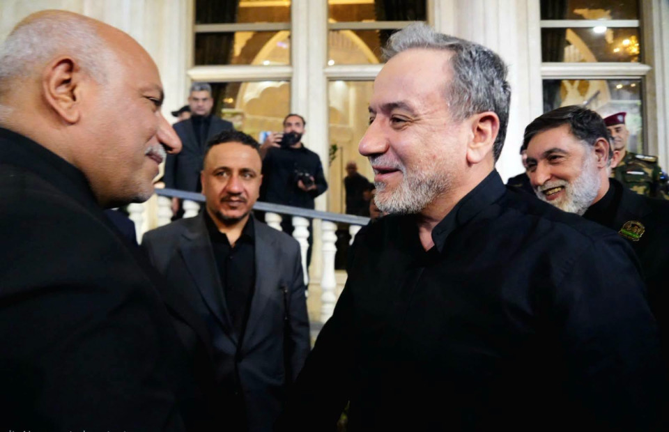 وزير الخارجية الإيراني يصل إلى كربلاء المقدسة