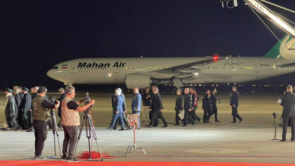 وصول جثمان السيد علي الخامنئي إلى النجف الأشرف