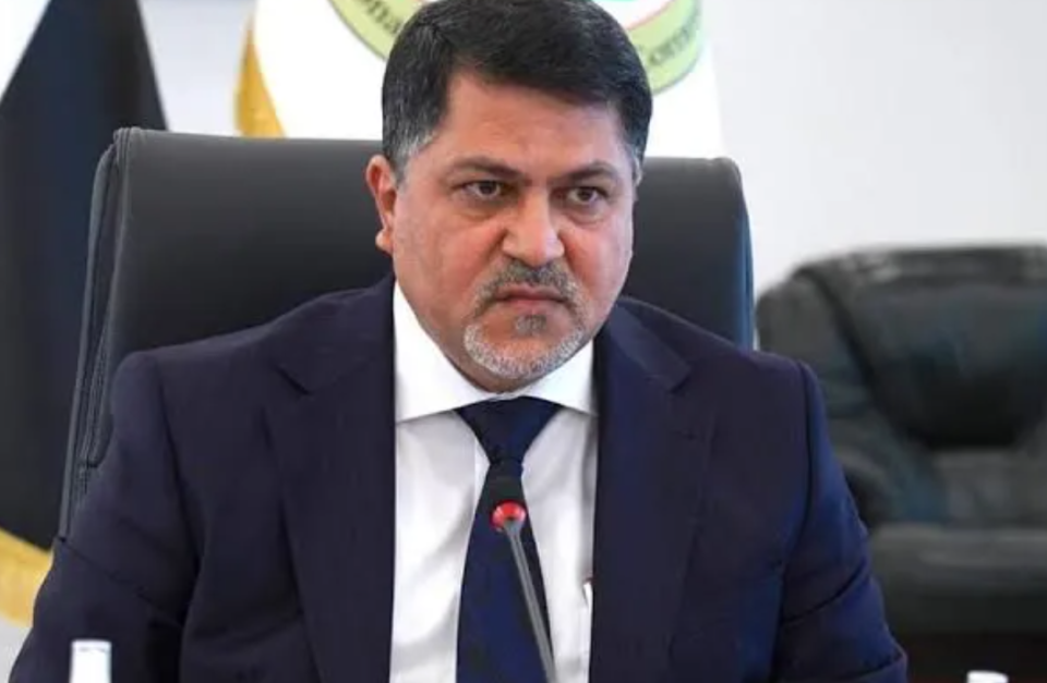 البرلمان يصوّت على إعفاء رئيس هيئة الاستثمار حيدر مكية من منصبه