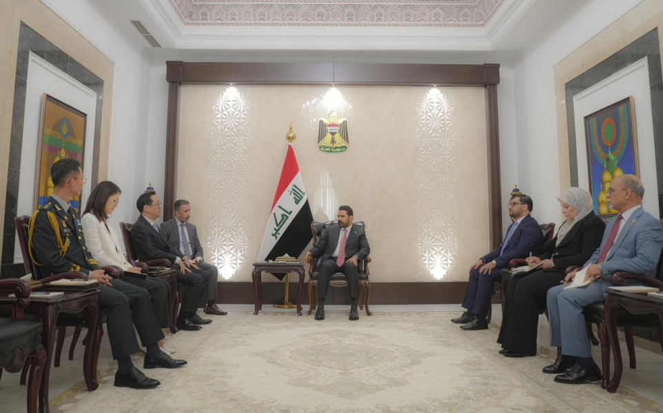 الزيدي يؤكد اهتمام الحكومة بجذب المزيد من الاستثمارات الكورية الجنوبية إلى العراق