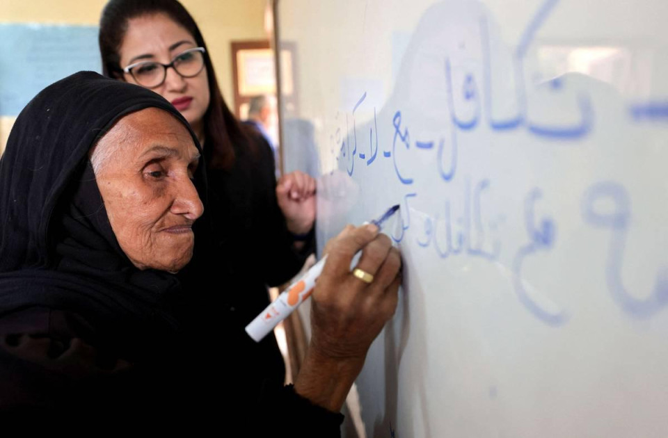 التربية تحدد 3 متطلبات لإعلان العراق خالياً من الأمية