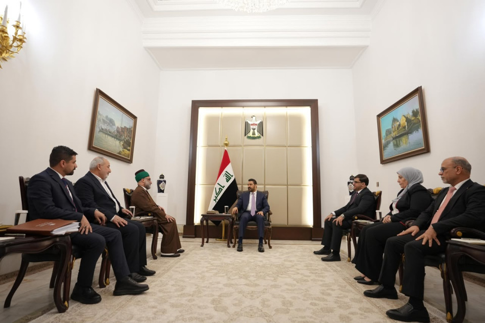 الزيدي يستقبل وفد العتبة العباسية ويؤكد دعم الحكومة لمشاريعها الخدمية والعمرانية (فيديو)