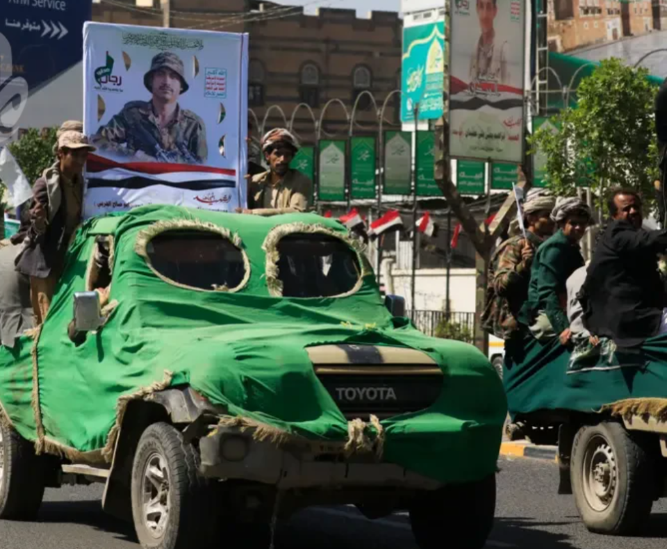 مقتل 7 وإصابة 40 بغارة "سعودية" استهدفت سوقاً في "تعز" اليمنية