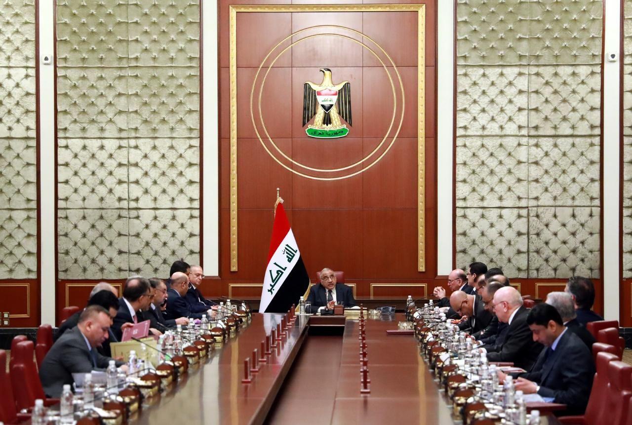 عبد المهدي: التظاهرات التي تغلق المدارس والمصالح والطرق بالقوة ليست سلمية (فيديو)