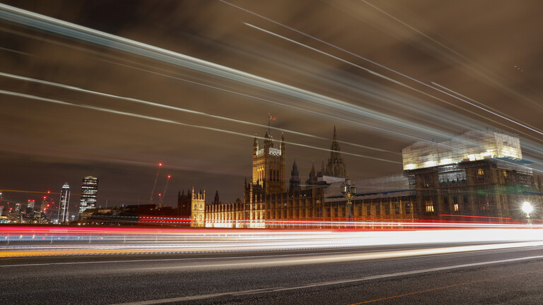 351 وفاة جديدة جراء كورونا في بريطانيا وارتفاع ملموس في الإصابات اليومية