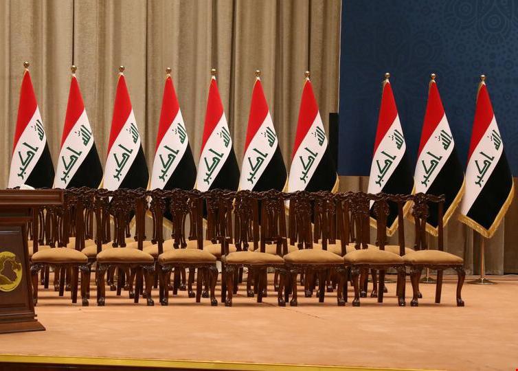 من له صلاحية إقالة المحافظين او تنصيبهم ؟