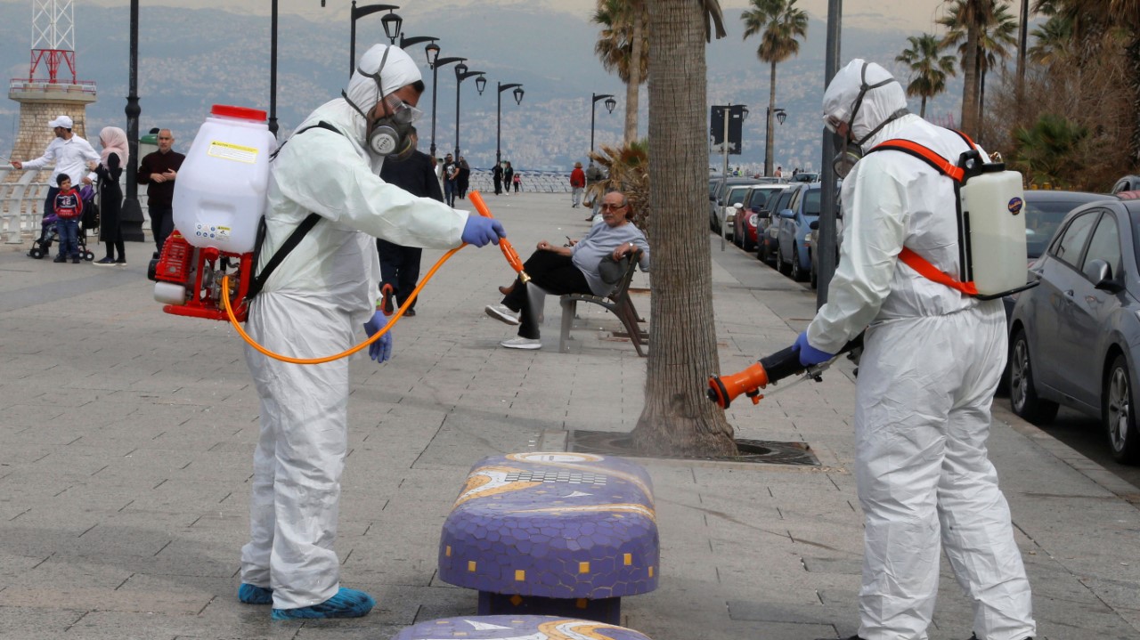 السلطات اللبنانية تحذر من فقدان السيطرة على وباء كورونا في البلاد