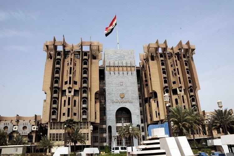 "السمنت بدل الرواتب".. وثيقة تثير جدلاً والصناعة تصدر بياناً