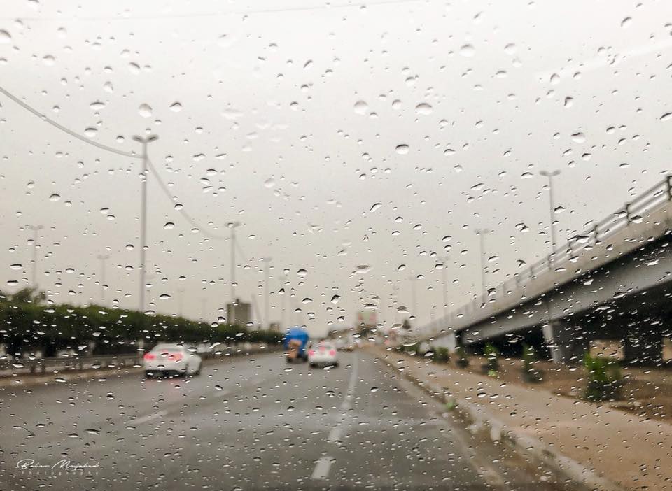 متنبئ جوي يحذر من السفر اليوم وغداً بسبب التقلبات الجوية