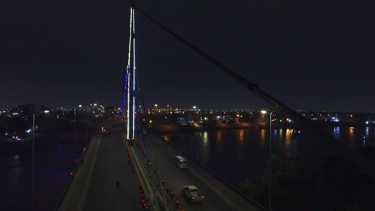 انقاذ شخص حاول الانتحار من فوق جسر وسط بغداد