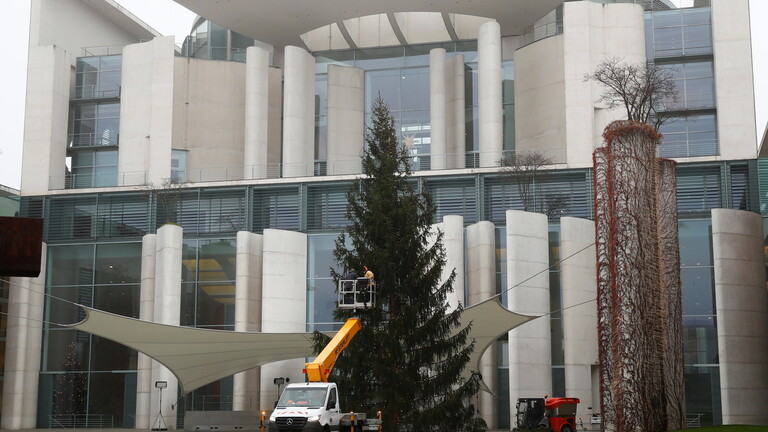 ألمانيا تسجل وفيات قياسية بكورونا قبيل محادثات بشأن القيود في عيد الميلاد