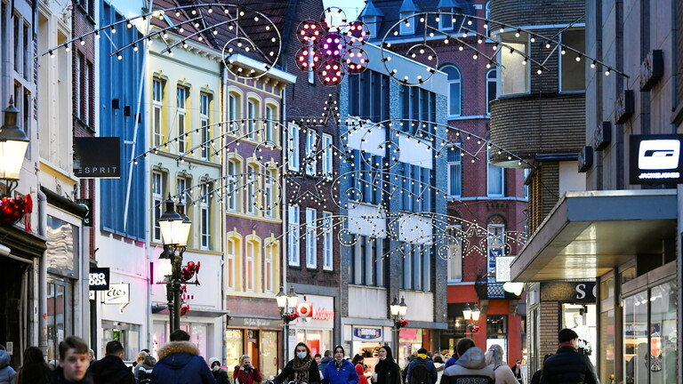 هولندا تفرض اغلاقا عاما لـ5 أسابيع بدءا من منتصف ليل اليوم