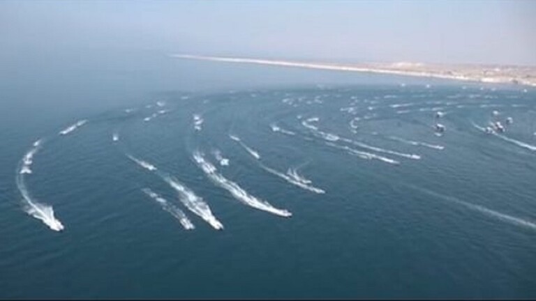 قوات "الباسيج" في بحرية الحرس الثوري الإيراني تنشر 700 قارب في مياه الخليج