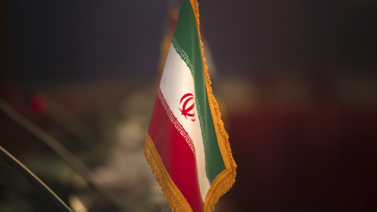 مسؤول برلماني إيراني: سيتم إخراج المفتشين الدوليين في حال عدم رفع العقوبات عن طهران بحلول 21 شاط