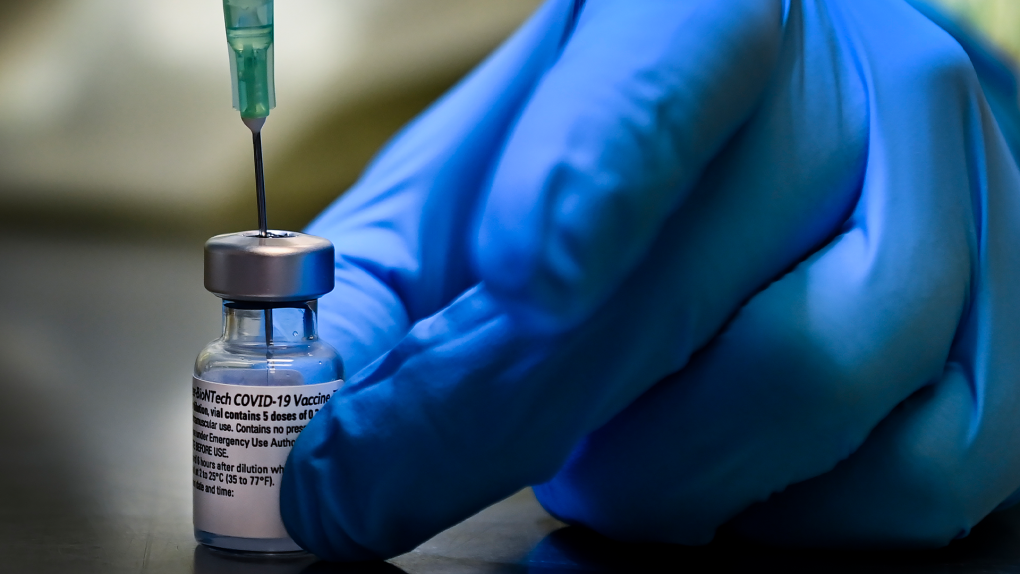 تحدثت عن "جوازات التطعيم".. الصحة العالمية: لسنا متأكدين من أن اللقاح يمنع انتقال العدوى